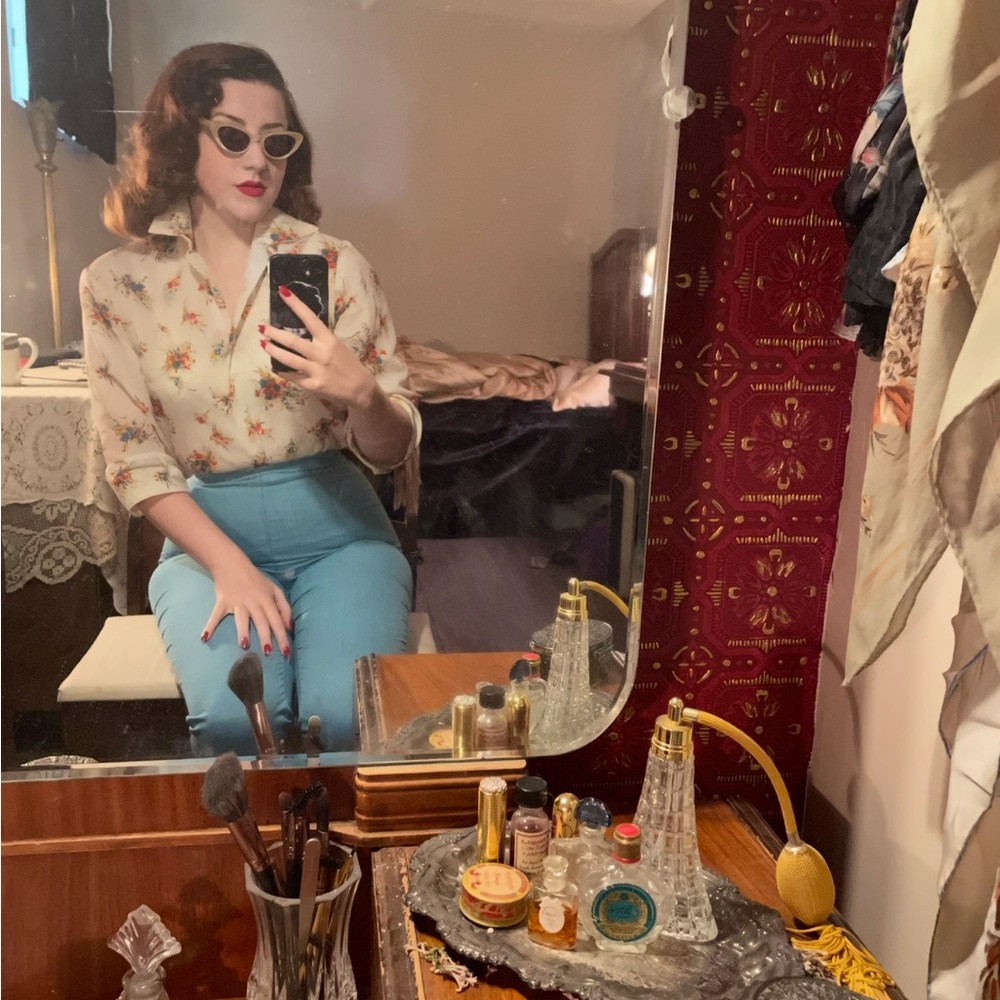 1950s mimics mother of pearl Cat-Eye Sunglasses with Red Lenses - Picture 9 of 9